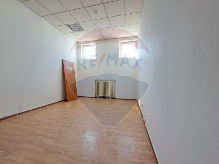 Spatiu comercial de 1500 mp de inchiriat in zona P-ta Presei Libere - 18