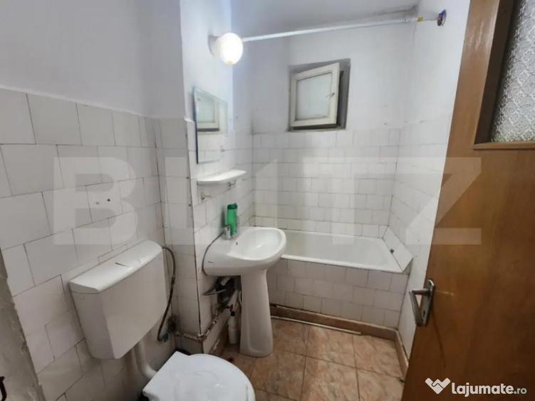 Apartament 3 camere, 75 mp, zona Cetate - 1