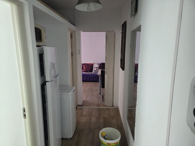 Inchiriez apartament 2 camere - 3
