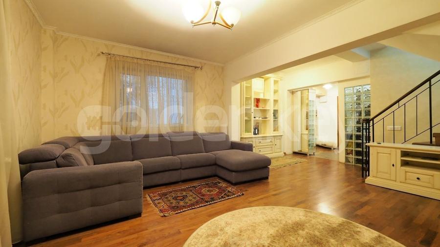 Vila moderna cu 5 camere langa parc - 1