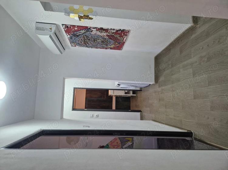 Direct proprietar Se ofera spre inchiriere apartament cu 3 camere - 1