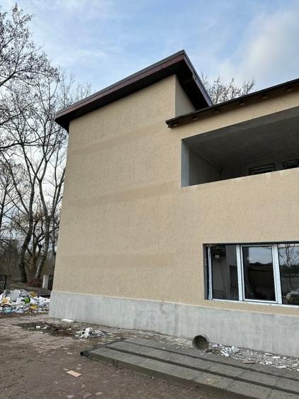 Vila Ghermanesti cu piscina, casa secundara, zona de petreceri si deschidere lac - 3