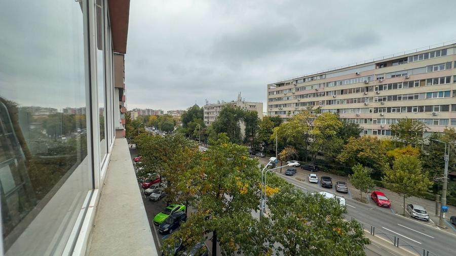 Apartament de inchiriat | 3 camere | Stefan cel Mare - 12