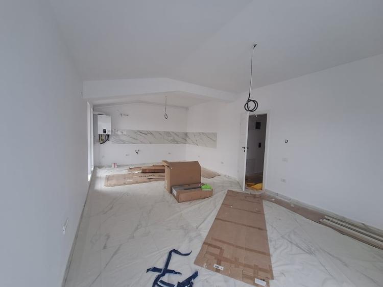 Penthouse cu 3 camere și terasa de 30 mp - zona Braytim - 1