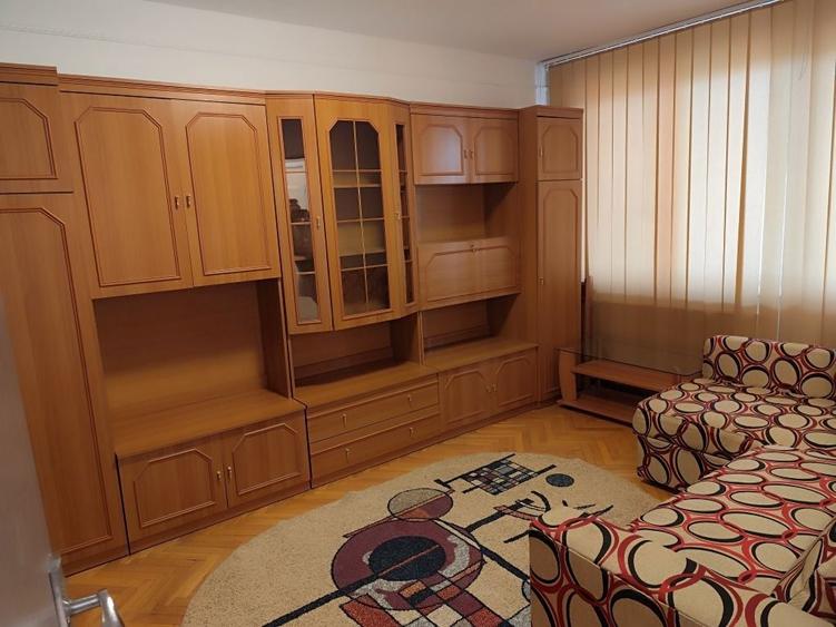 Ofer spre inchiriere apartament cu doua camere - 2