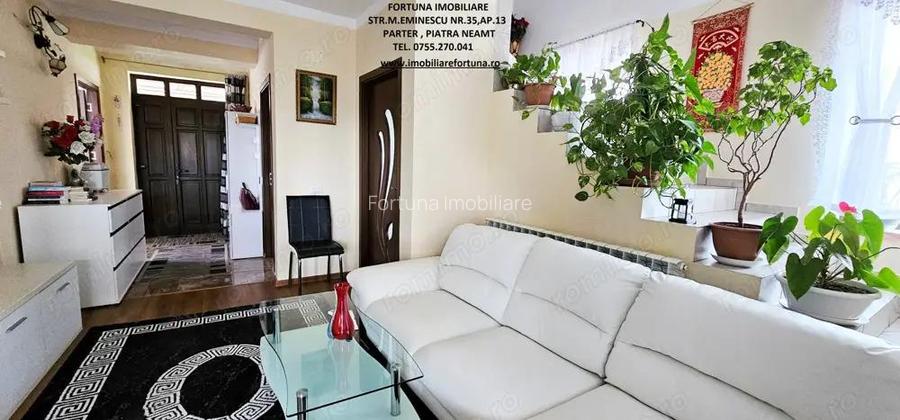 Proprietate Piatra Neamt - vila cocheta cu garaj, beci si teren Proprietate Piatra Neamt - vila cocheta cu garaj, beci si teren
