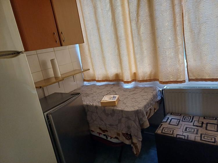 Inchiriez garsoniera - 1