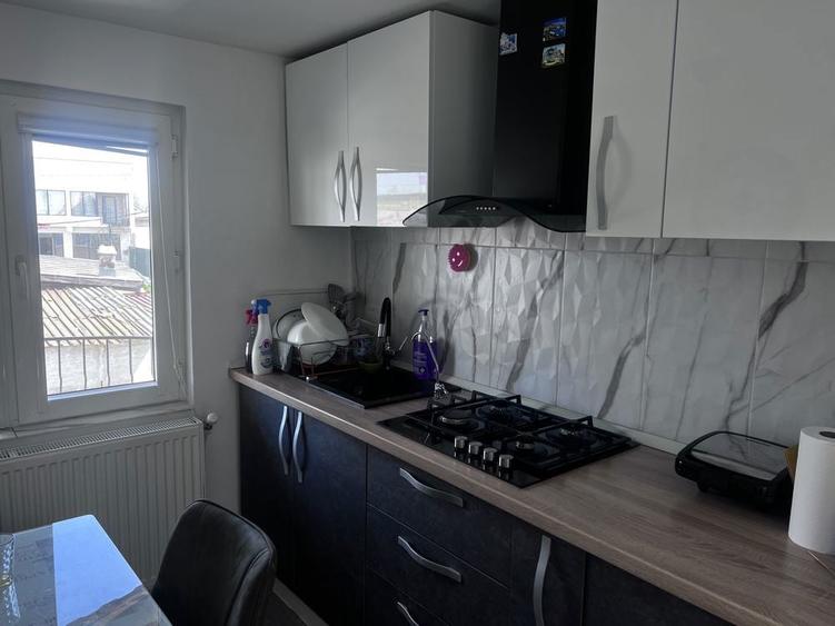 Casa / doua apartamente mari - 7