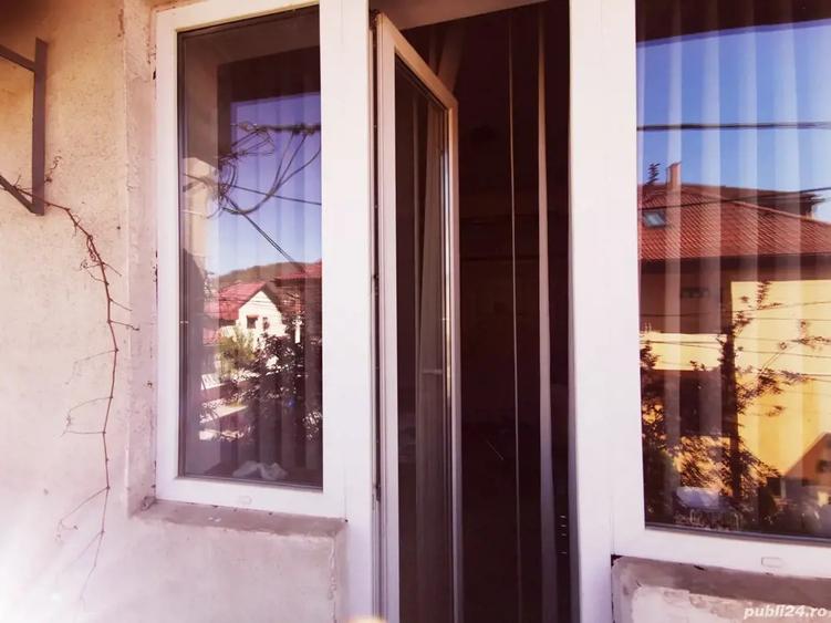 Vand apartament la casa in zona centrala Resita - 1