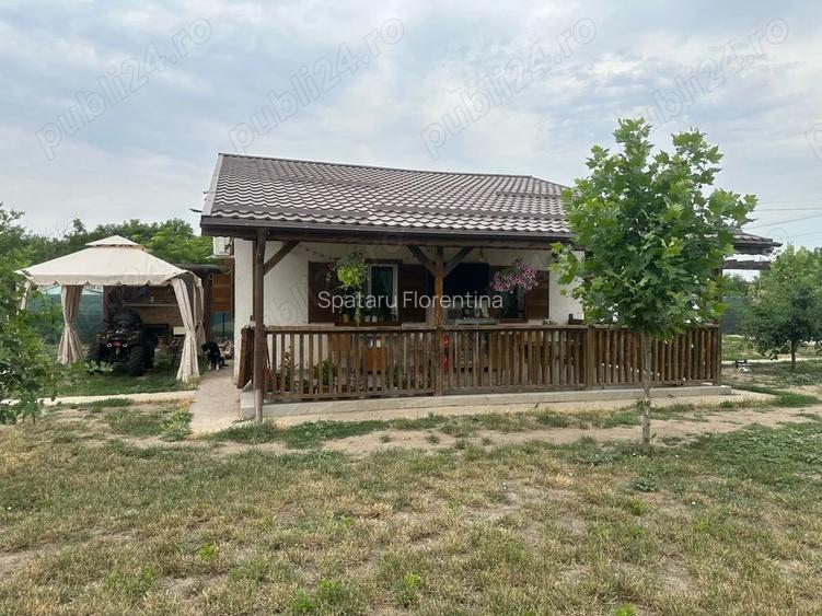 Casa de vanzare la ?ara nou construita lini?te ?i confort!