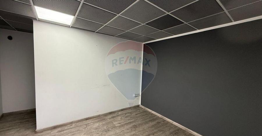 Hala de inchiriat sau Service camioane ?i auto ?oseau... - 11