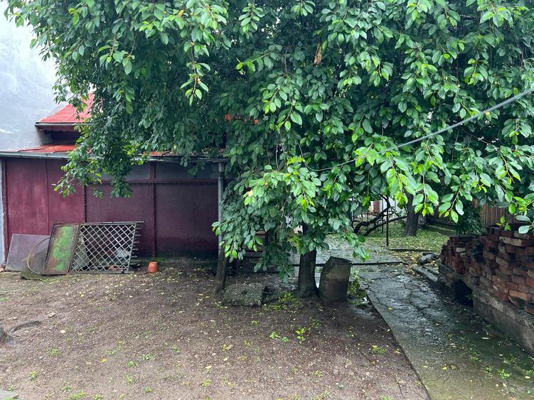 Pantelimon - oras, imobil compus din teren- 379 mp, dubla deschidere - 6