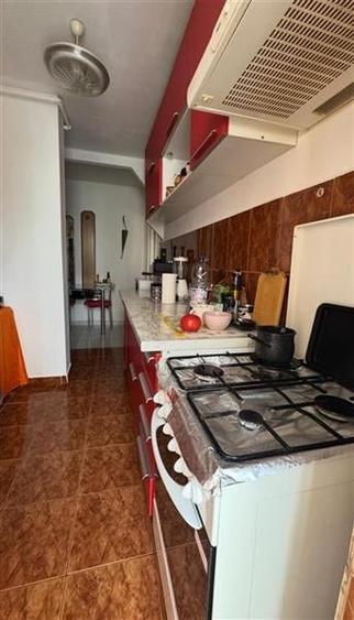 Apartament 3 camere decomandat etajul 1 Astra - 10