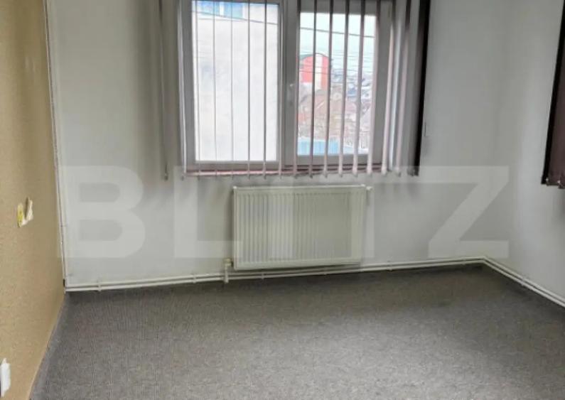 Spa?iu de inchiriat 80 mp + terasa 35 mp | Obcini, Su - 2