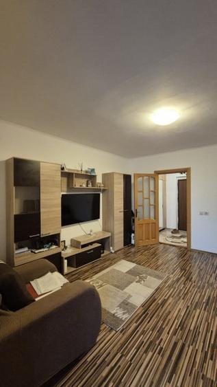 GARSONIERA COCHETA | ETAJ 1 | FAR | MOBILATA - 1