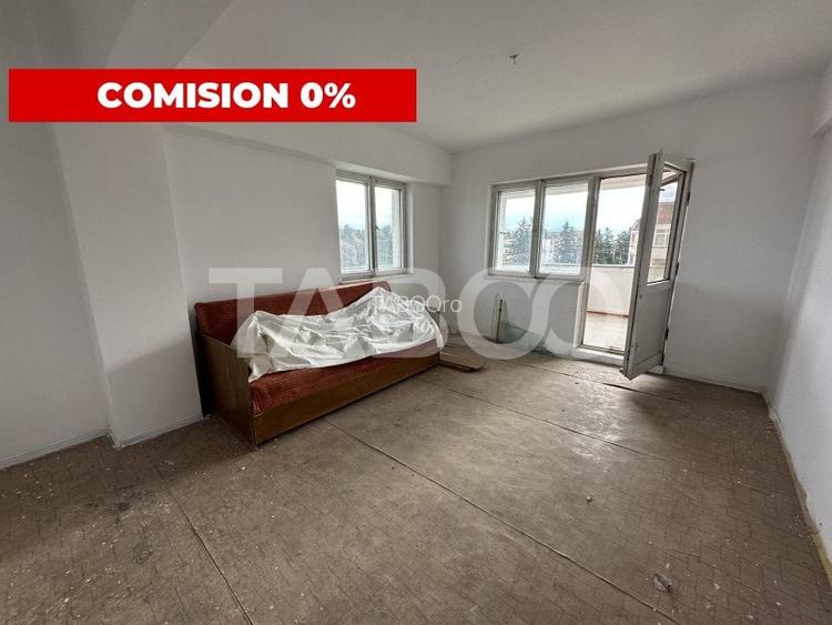 Apartament cu 3 camere decomandat în Exterior Sud Apartament cu 3 camere decomandat în Exterior Sud