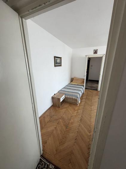 Inchiriez apartament 2 camere et. 1 - 5