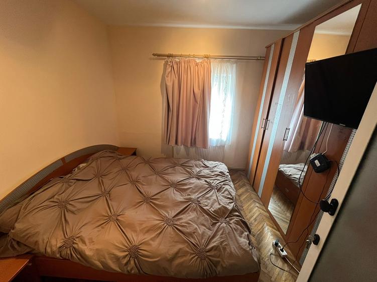 Biserica Ctin si Elena casa din caramida - 9