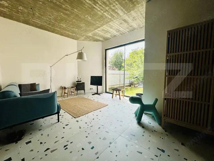 Casa Individuala Noua, Construita din Beton Monolitic Zona Lunei - 1