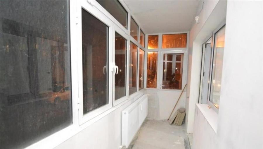 Apartament 3 camerele, Parter,cu balcon pe Viorele/Tineretului - 3