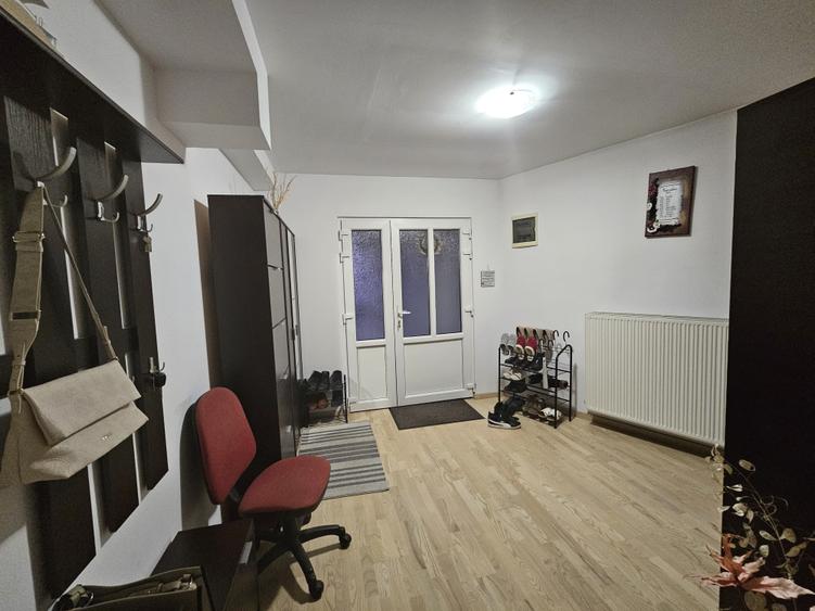 Imobil P+2E+M, cu spațiu comercial, zona Spitalul Județean, comision 0% - 30