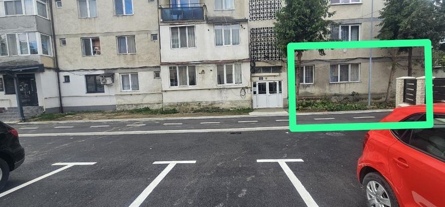 Apartament cu 2 camere semidecomandat, mobilat în Central