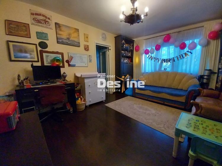 Apartament 2 camere 42 mp renovat cartier Smirodava Roman - 2