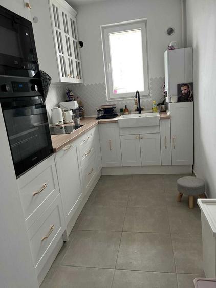 Apartament 3 camere ( piscina, parcare, boxa subsol) Sector6 - 6