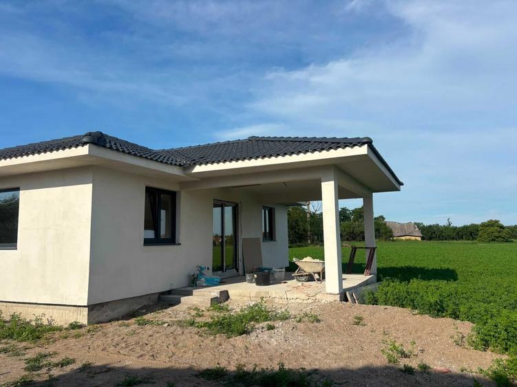 Casa in Amati,com.Paulesti - 11