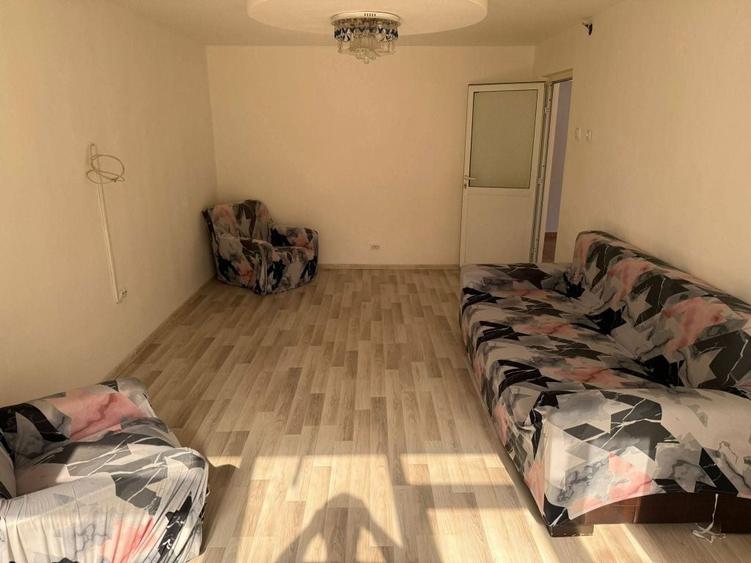 Vand Apartament cu 3 camere - 1