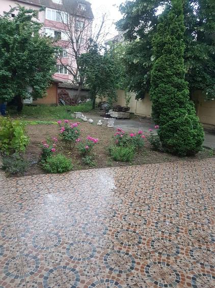 Proprietar vand pe Rebreanu ,Casa de locuit aroape de intersectia cu C.Girocul, fs 20ml , - 2
