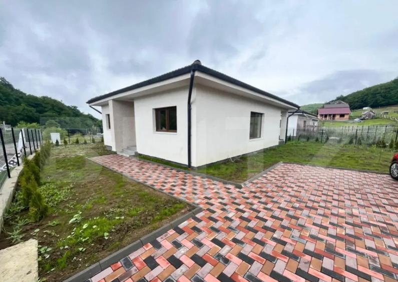 Casa noua , in curs de finisare, 5 ari teren - Zona Valea Je - 6
