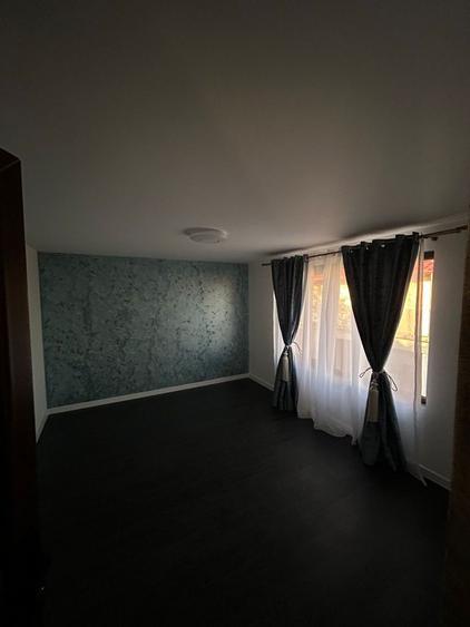 Se vinde casa in zona Strejnicu - 2