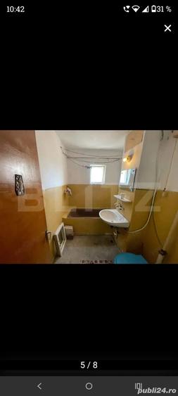 Vand apartament 3 camere, decomandat situat in Tg Jiu, zona Garii str. A. I. Cuza. - 2