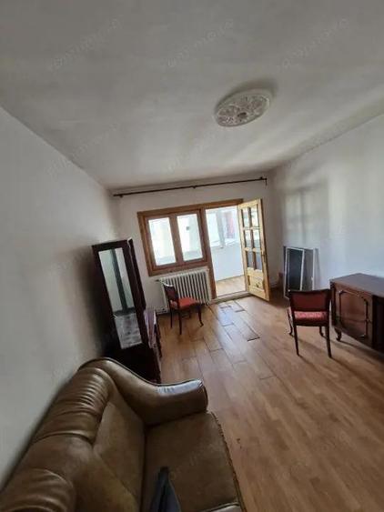 Apartament 3 camere Comane?ti, central. - 2