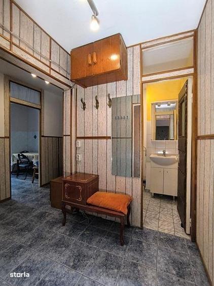 Decomandat la etajul 1 cu 2 băi și 2 balcoane - 8