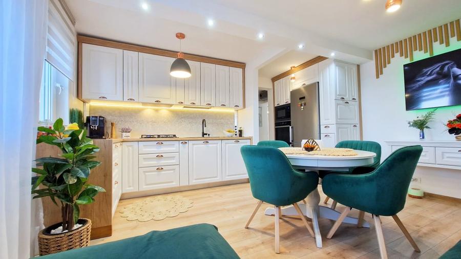 Fara griji, doar chei si valiza ta, apartament cu 4 camere la gura de metrou! - 1