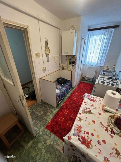 De vanzare apartament 3 camere decomandat situat in zona Starii Civile - 2