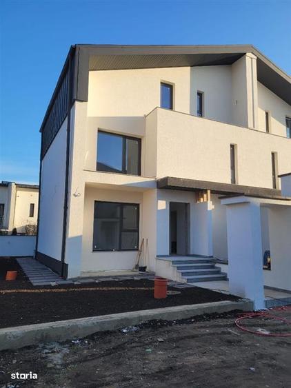 Vila tip duplex   Matei Millo   2025   COMISION 0 - 1