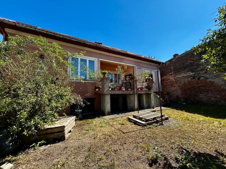 Casa 4 camere, tavan inalt, centru istoric Turda – oportunitate investitie - 2