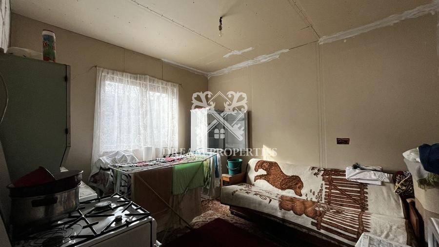 Casa individuala 6 camere, teren 700 mp, zona Dezmir - 9