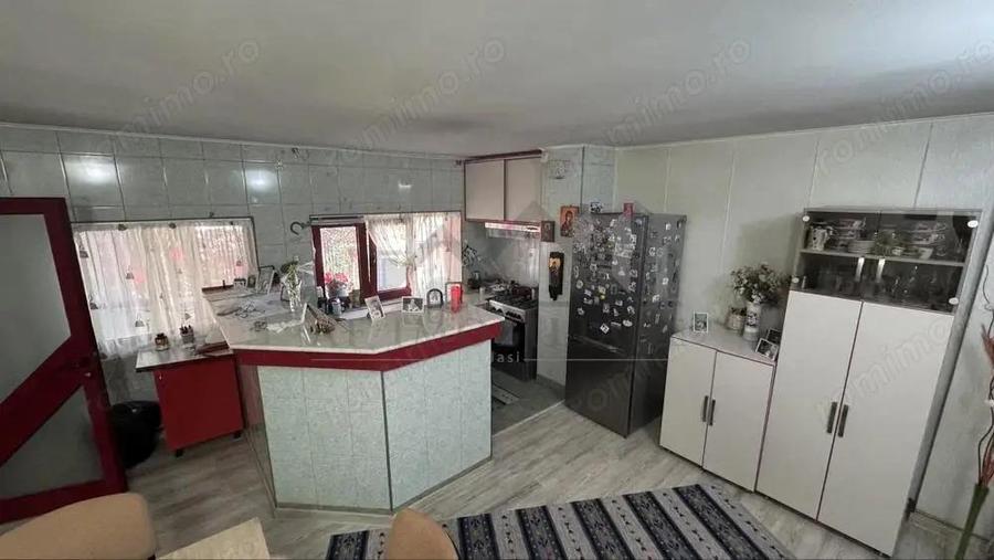 Barnova str Principala Vila P+1+M 225mp Teren 600mp amenajat - 12