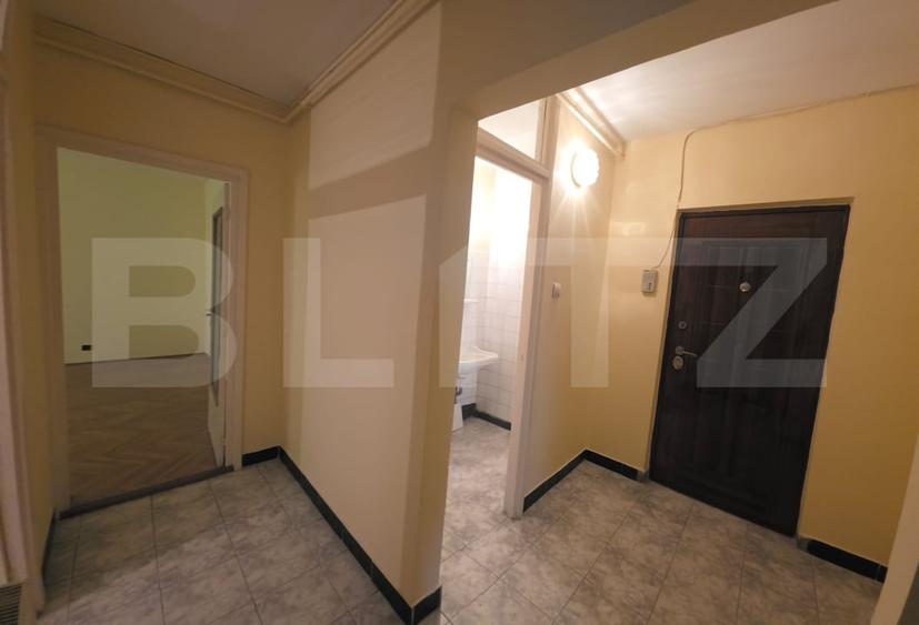 Apartament cu 3 camere decomandat, mobilat în Calea Sighisoarei