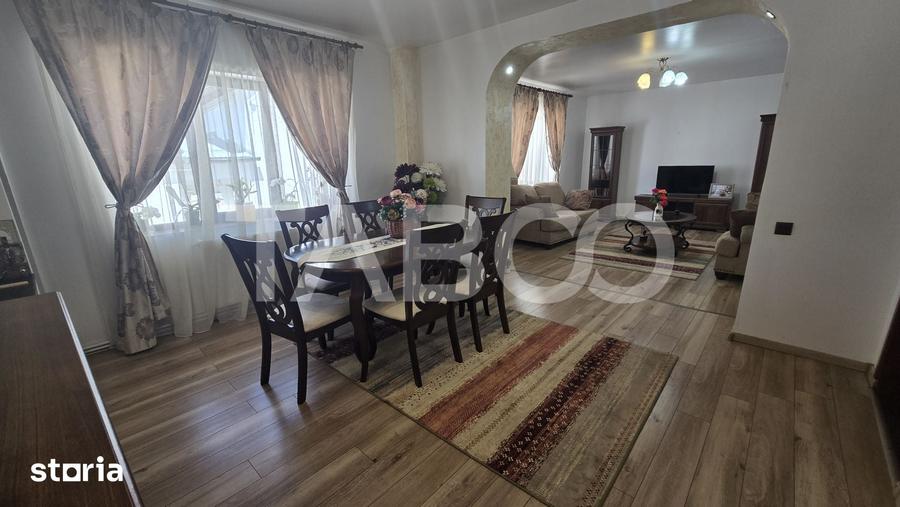 Casă cu 5 camere cu Teren 250 Mp în Șelimbăr