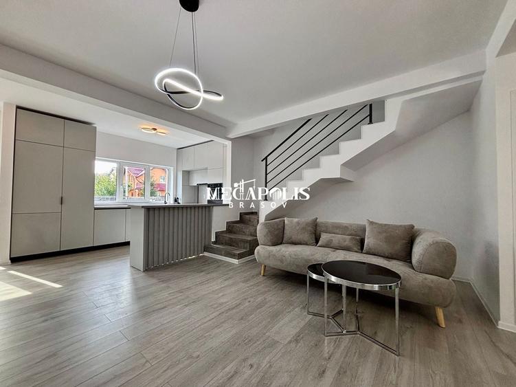 Duplex cu 4 camere cu Canalizare în Sânpetru