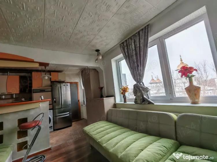 Apartament cu 3 camere decomandat în Tomis Mall