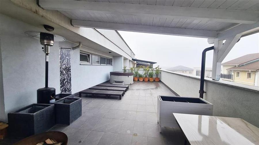 Penthouse cu 3 camere decomandat, mobilat în Girocului