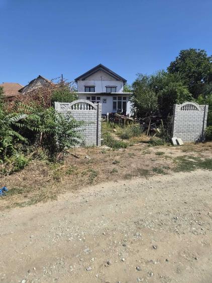 Spațiu comercial, în Bucovăț
