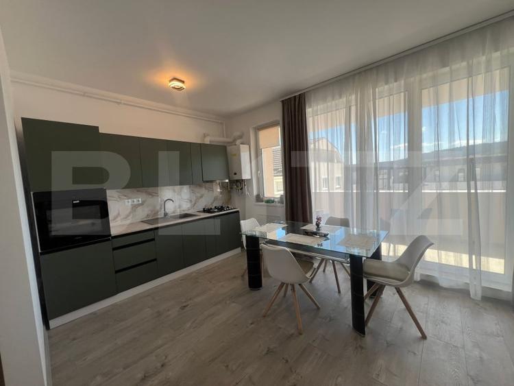 Apartament cu 2 camere semidecomandat, mobilat în Florești