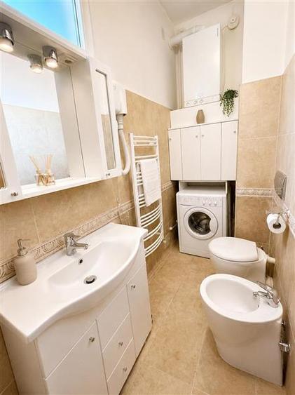 Apartament cu 3 camere decomandat, mobilat în Centrul Istoric